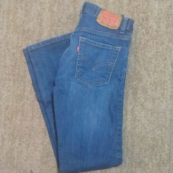 Levis - Picture 3 of 4